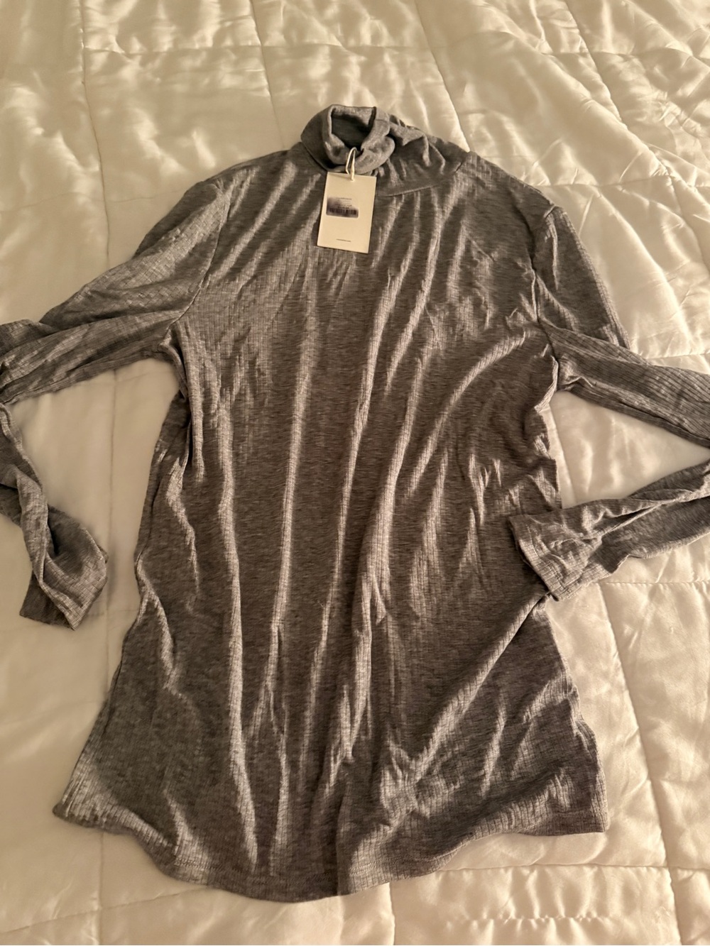 Rue Sophie grey Turtleneck Top large